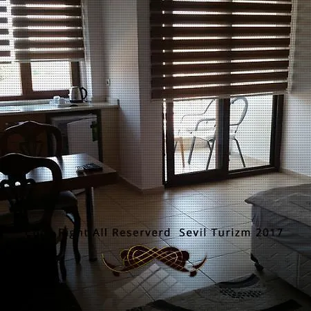 Ceren Family Suit Side