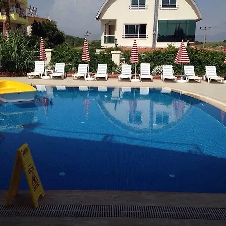 Aparthotel Ceren Family Suit